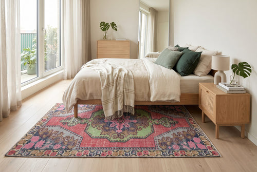 Vintage Usak rug - G773