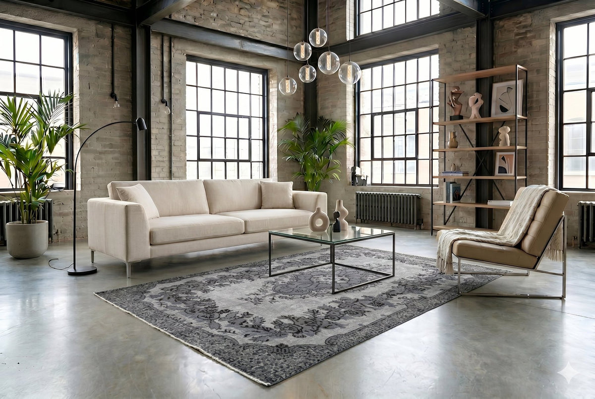 Soft pearl-grey vintage rug - F133