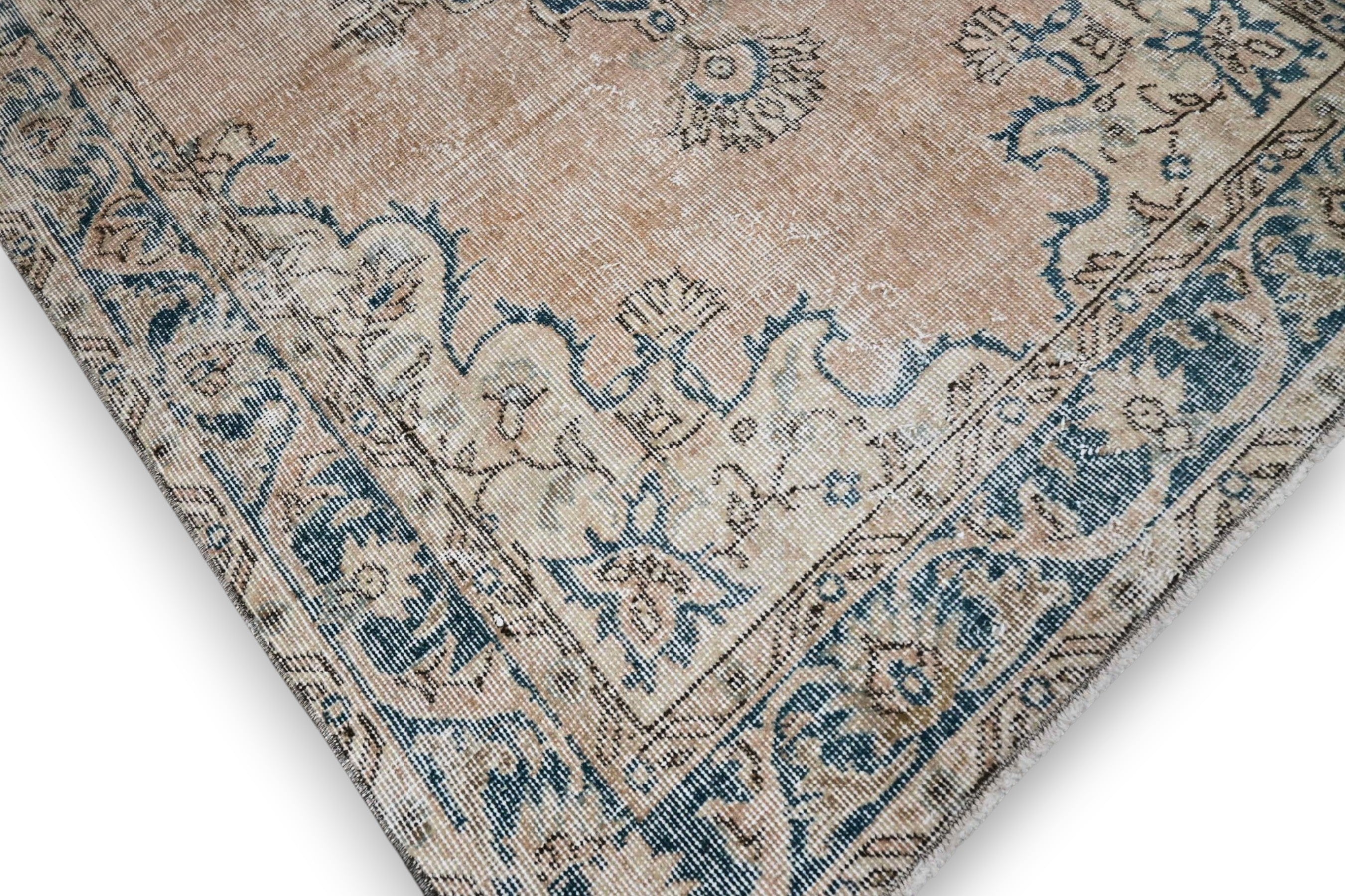 Distressed salmon vintage rug - G370