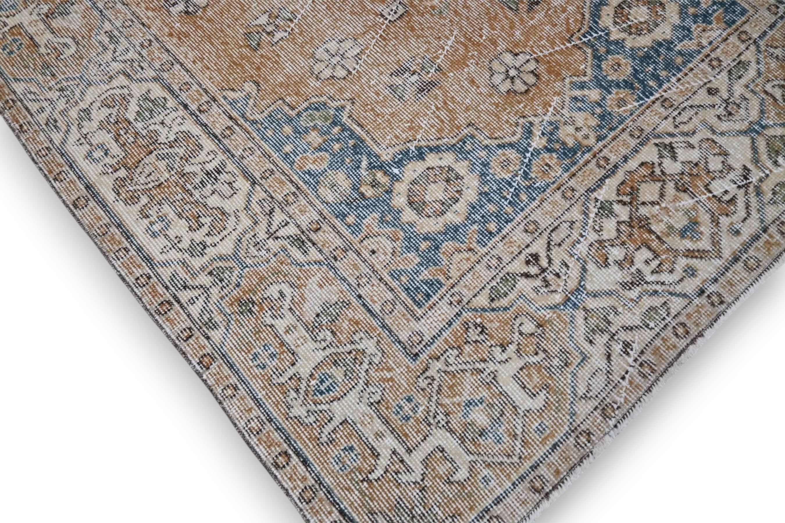 Cozy terracotta vintage rug - G372