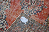 Cozy rusty vintage rug - G378