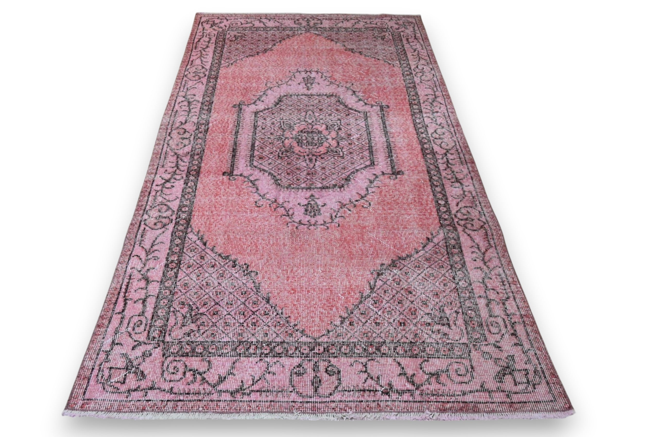 Warm pink vintage rug - G383