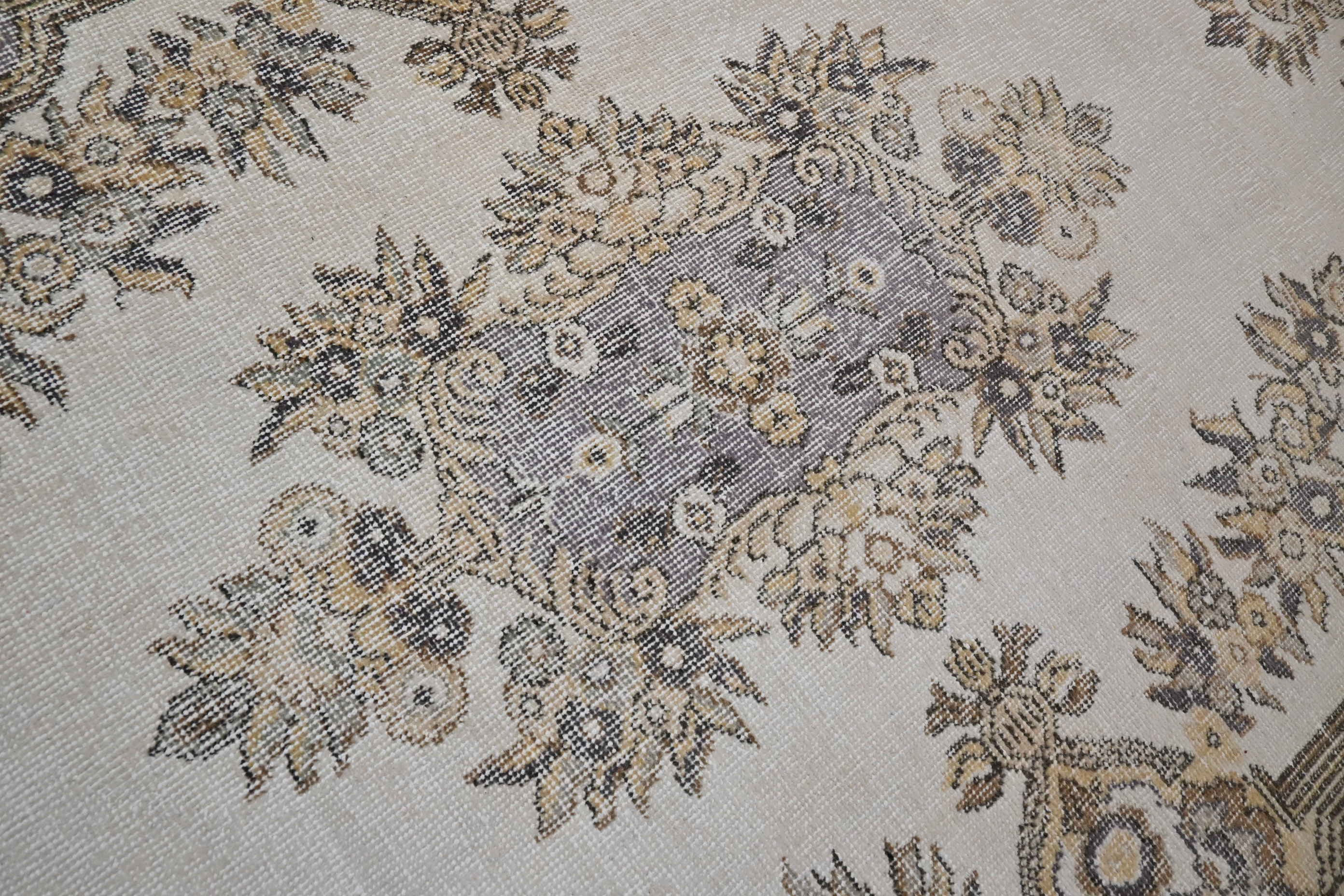 Botanisch crème vintage vloerkleed close-up - G411