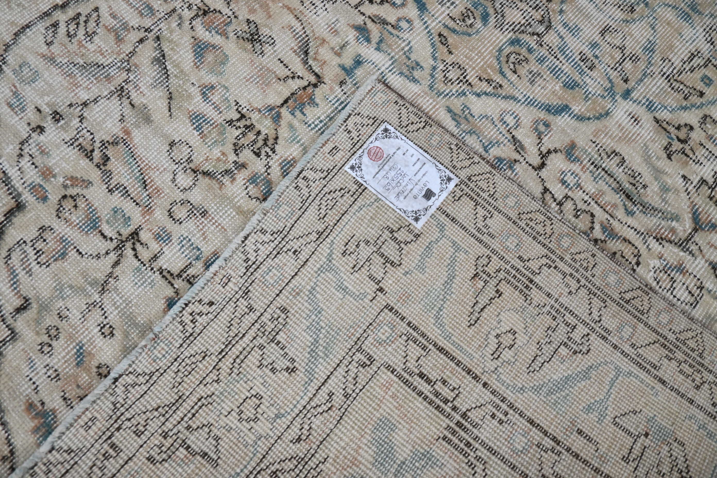 Classic ivory vintage rug - G448
