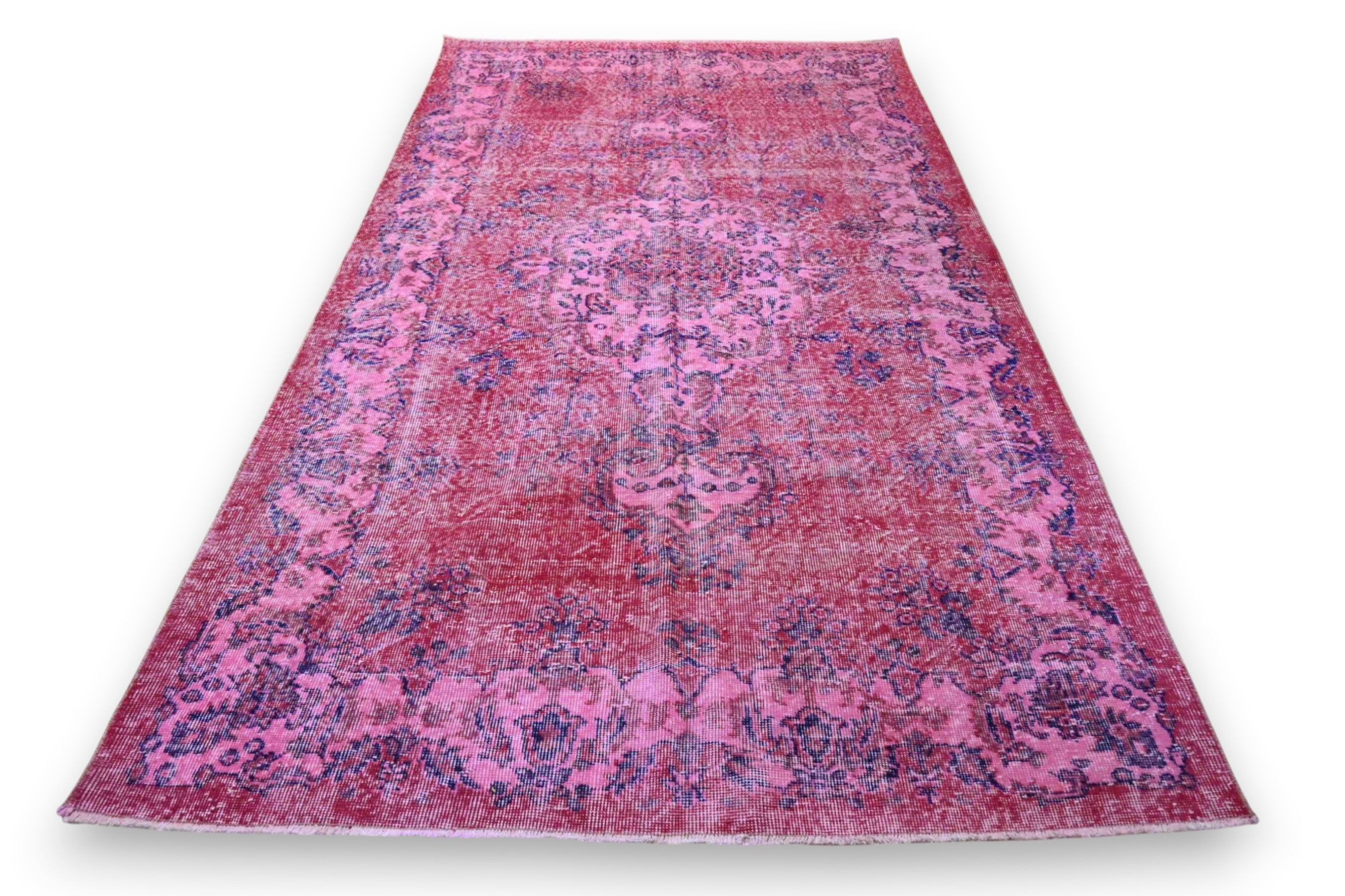 Deep magenta vintage rug - G517