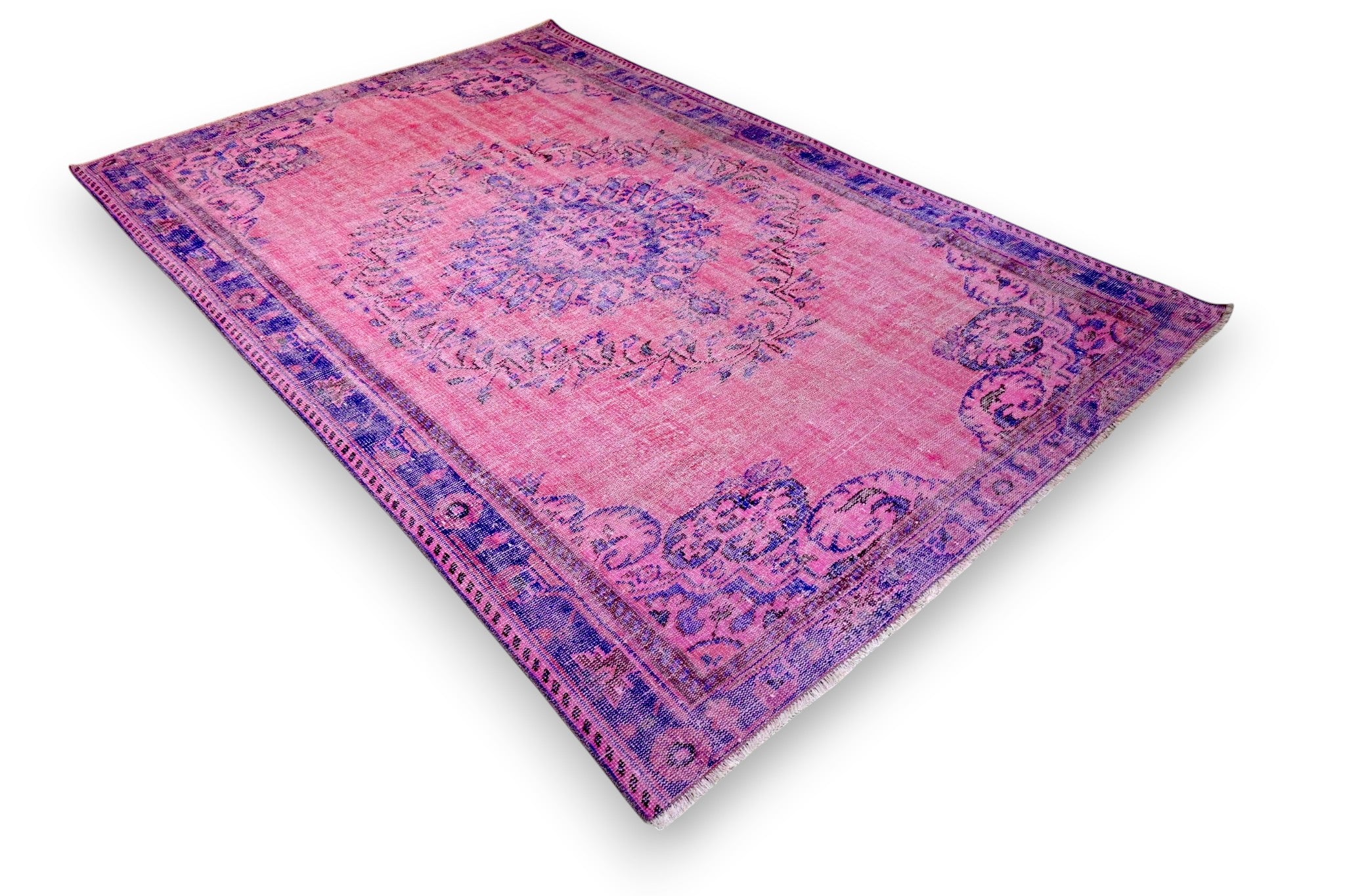 Magical pink vintage rug - G528