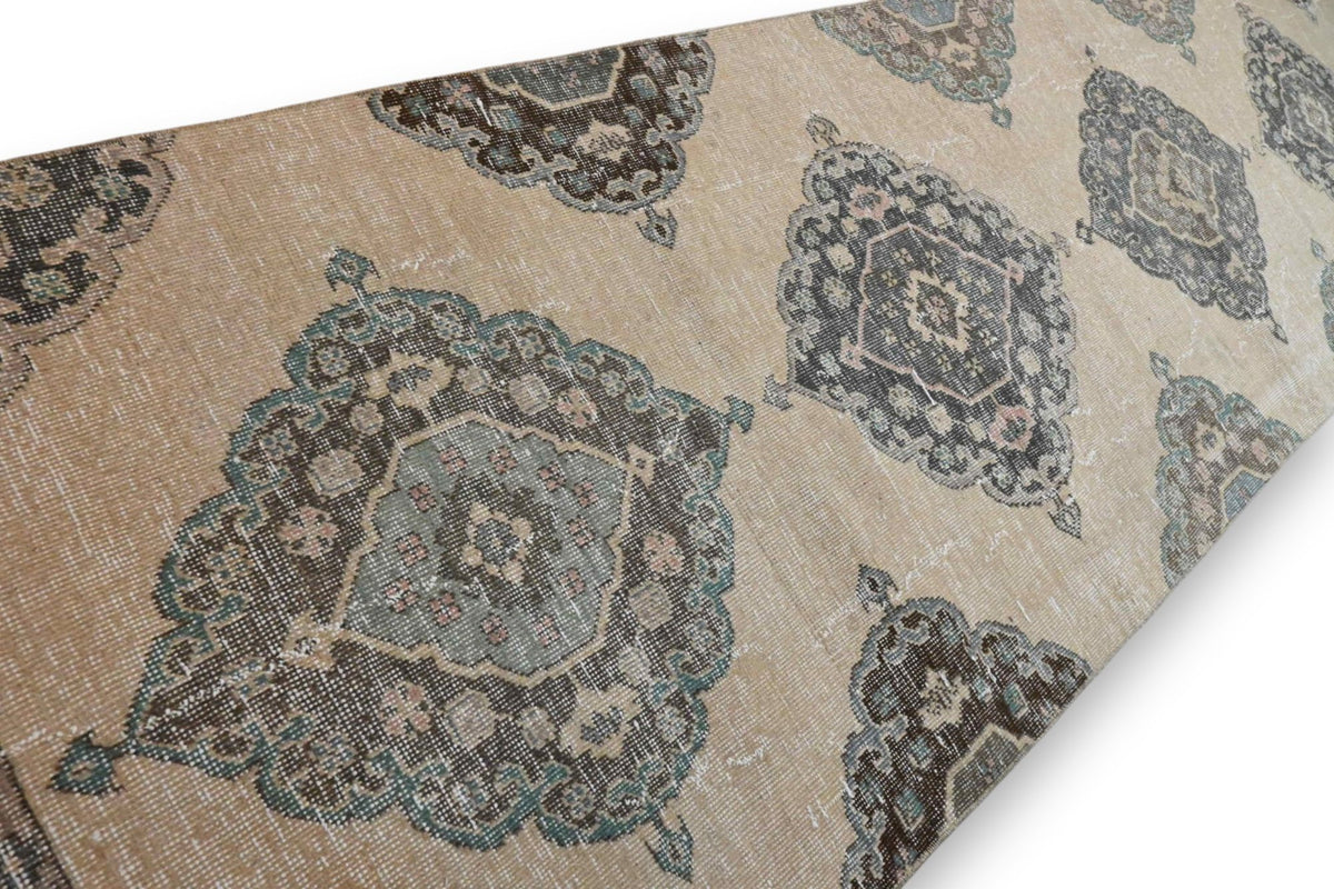 Zacht zandbeige Usak loper - G671