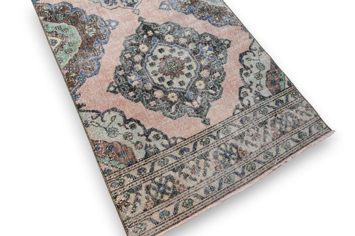 Vintage Usak loper - G675