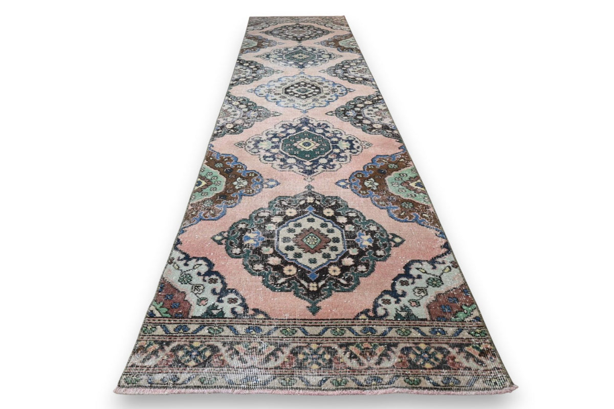 Vintage Usak loper - G675