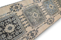Rustig zandbeige Usak loper - G694