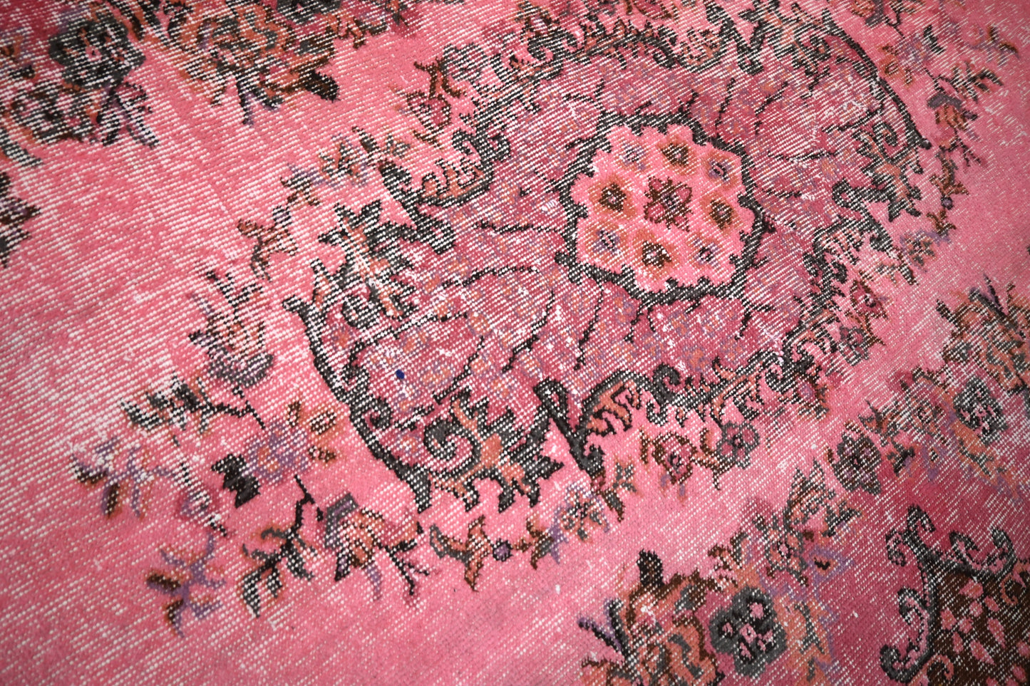 Pink vintage rug - F233