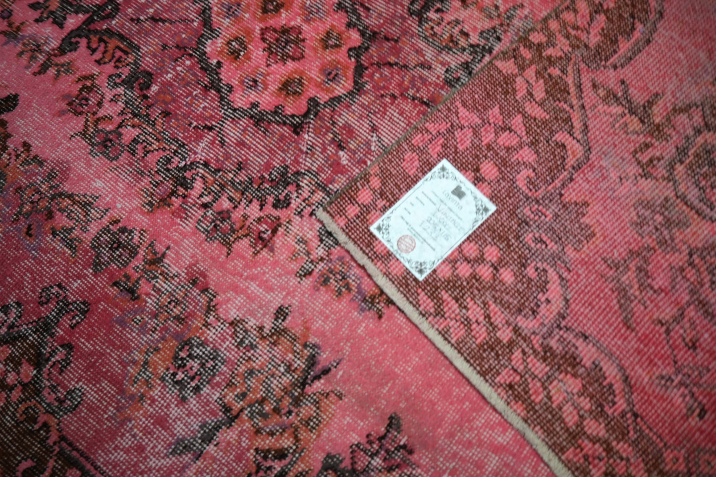 Pink vintage rug - F233