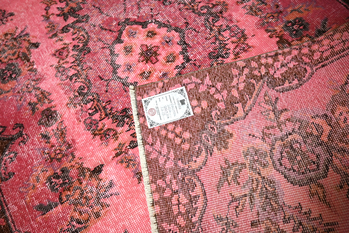 Pink vintage rug - F235