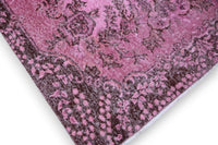 Vrolijk roze vintage vloerkleed close-up - G268