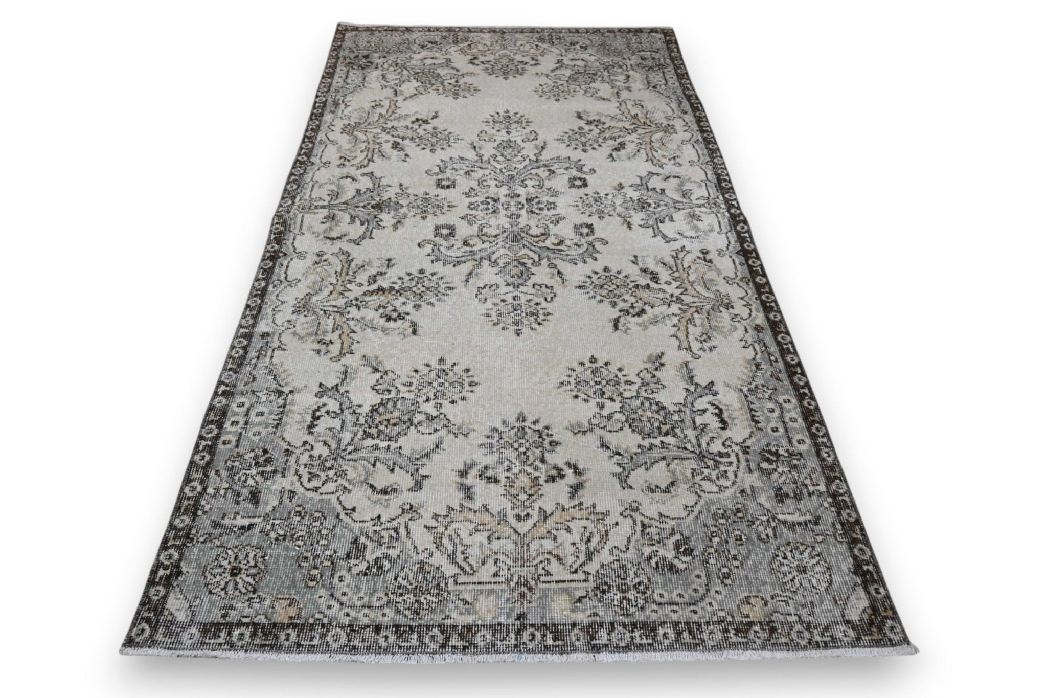 Stijlvol crème vintage vloerkleed detail - G387